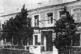 Дом, в котором в 1918 г. размещался ревком. Новая Маячка, 1982 г.