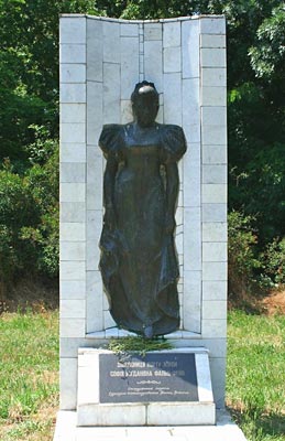 Памятник основательнице порта Хорлы - Софье Богдановне Фальц-Фейн