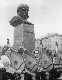 На открытии памятника Т. Г. Шевченко в Херсоне. Апрель 1971 г.