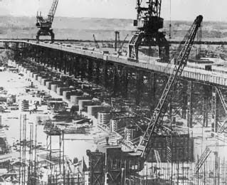 Строительство Каховской ГЭС (общий вид). 1954 г.