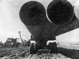 На строительстве участка нефтепровода Кременчуг - Херсон. 1971 г.