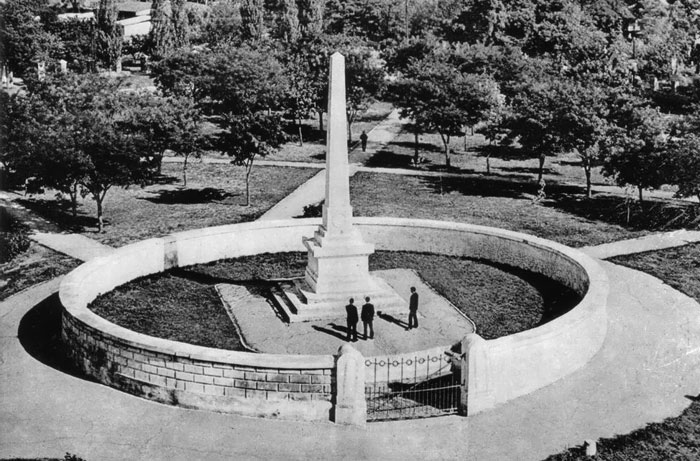 Памятник Джону Говарду в Херсоне