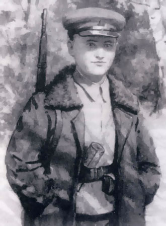 Юный минер Володя Казначеев. 1943 год.
